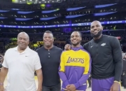 小格里菲：詹姆斯NBA首个圣诞就是在我家过的 我永远是他的粉丝
