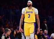 🤕明日NBA杯对阵太阳：浓眉大概率出战，布朗尼等4人缺席