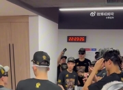 20年磨一剑登顶CBA 广厦男篮更衣室疯狂庆祝&下起香槟🍾雨